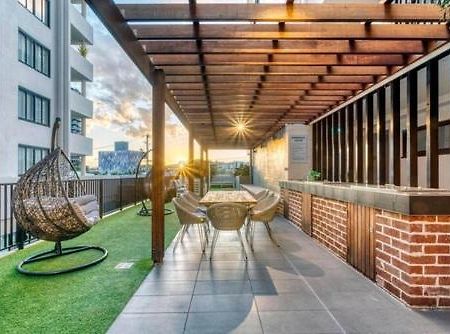 Inner City 1 Bedroom Apartment With Rooftop Pool And Parking - Serain Residences Brisbane Exterior foto